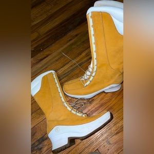 Women’s mid heel Timberland boots